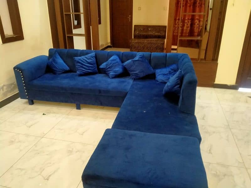 sofa 5 seater with one puffy and 5 cousion 2