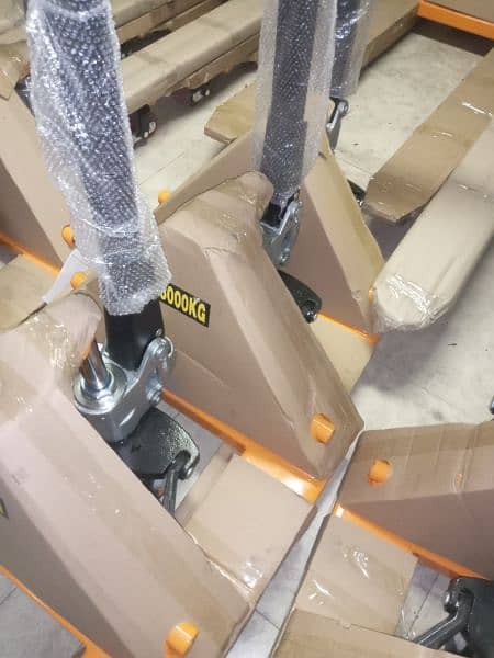 Hand pallet truck 3000kg 0