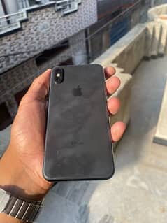 iPhone XS Non PTA 64GB. . . . All Okay. . . . . . for sale