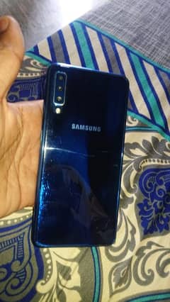 SAMSUNG A7 2018 0