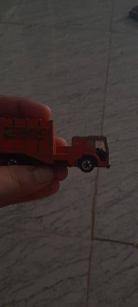 very rare hotwheels trash truck 1982 1 on 1 in pakistan 0