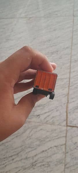 very rare hotwheels trash truck 1982 1 on 1 in pakistan 3