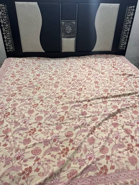 king size bed set with dressing table,side tables and blanket storage 1