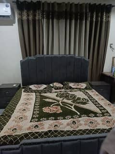 bed dressing sid table only in one month used
