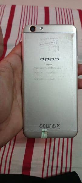 Oppo F1s 1