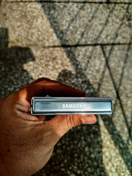 Samsung Zflip 5, non PTA,in Warnty,Exchange/Sell 7