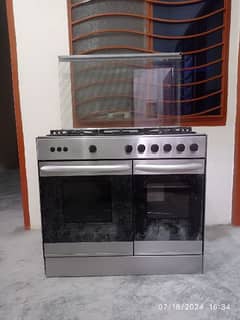 Electric and gas stove.