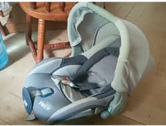 car seat/carry cot/baby basket