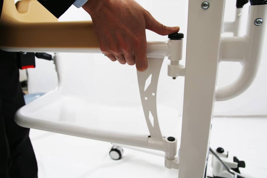 Toilet Transfer Chair (hydraulic) 12