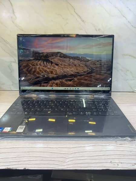 Lenovo Yoga 7i core i5 11th Gen - 8GB RAM - 256GB NVMe 1