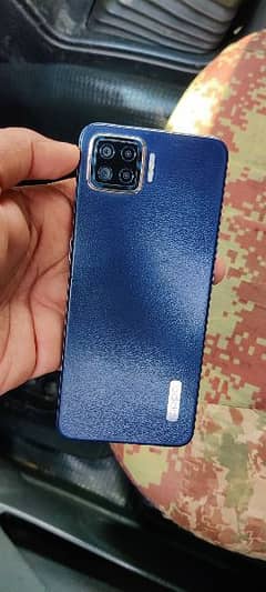 Oppo f17 8-128 complete box 10/8 condition finger in display urgent se