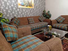 Sofa set for sale, 5 seater, very little use, condition like new.