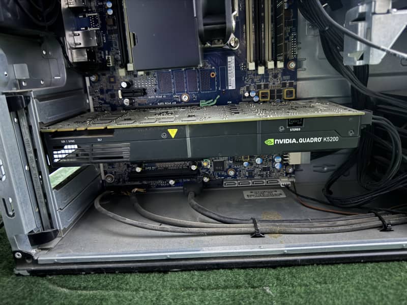 NVIDIA Quadro K5200 3