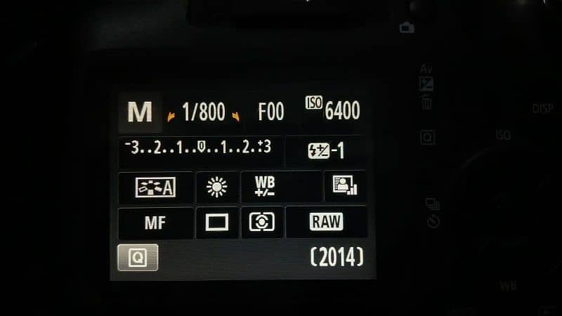 Canon EOS 4000D 10