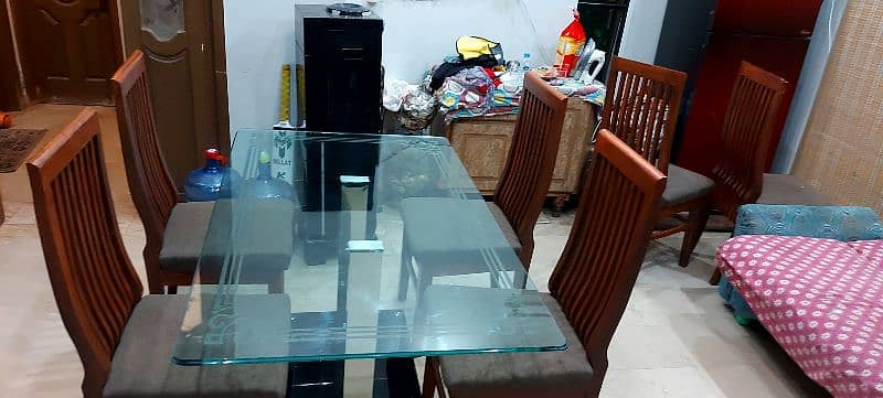 dining table with 4 premium chair 2