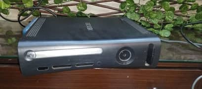 Xbox 360 fat 250 gb best condition