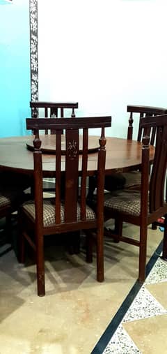 DINING TABLE FOR SALE