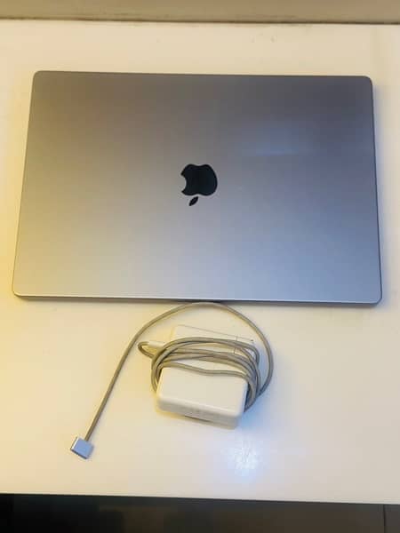 macbook pro m1 16 inch 2021 1