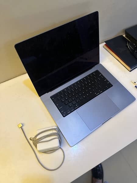 macbook pro m1 16 inch 2021 4