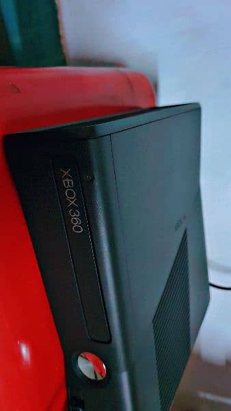 XBOX 360 (SLIM EDITION) UAE Model 6