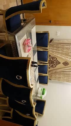 luxury fasionable dinning table