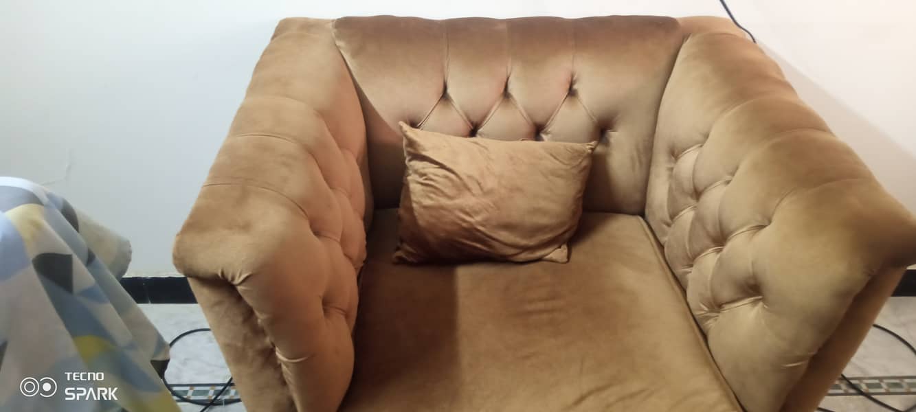 7 seater sofa 12 months used for urgent sale 1