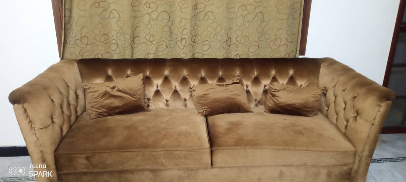 7 seater sofa 12 months used for urgent sale 4