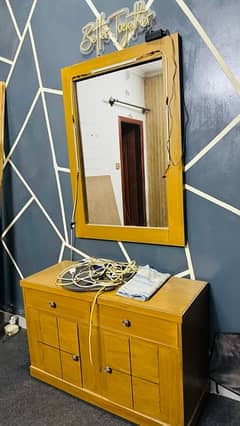 Dressing table