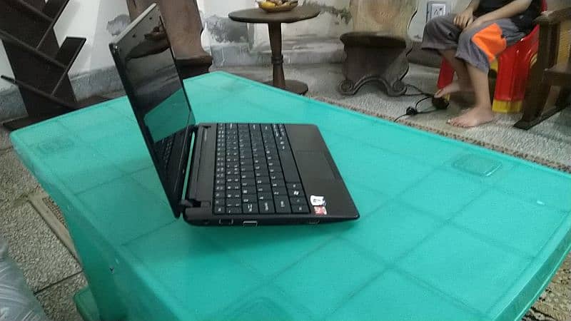 Aspire one laptop 4