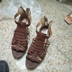 ladies shoes 10 number pure lather soudia say purchase ki ha