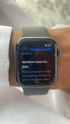 Apple watch series 6 40MM ful box 96% battery Health 9.5/10 Condition