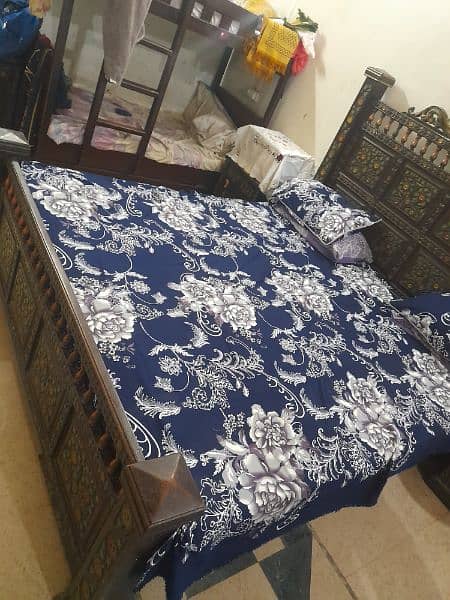 wooden King size bed , bartanon wali almari or dressing table availabl 1