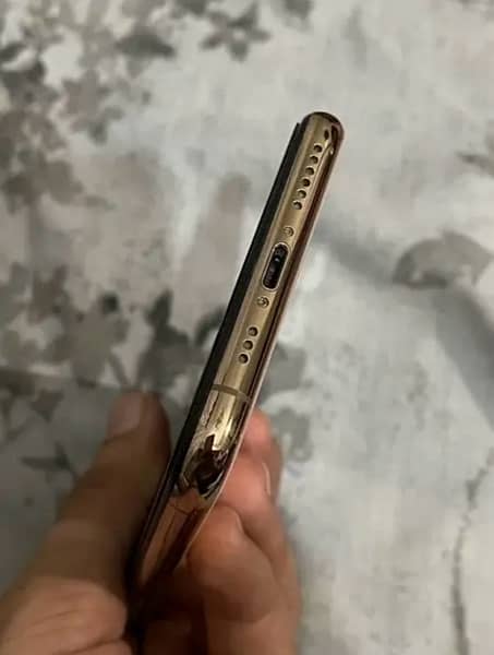 iPhone XS 64 GB (Read Description) 6