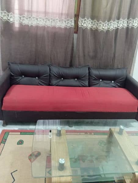 Beautiful 5 seater sofa set &sethi 1