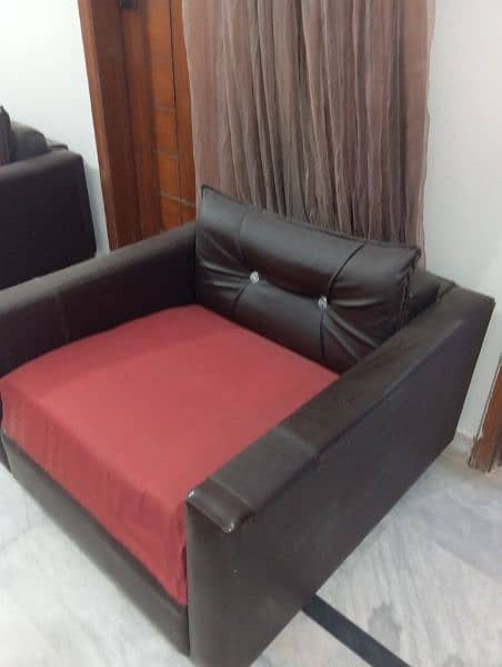 Beautiful 5 seater sofa set &sethi 2