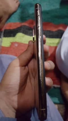 i phone xs gold colour Non PTA