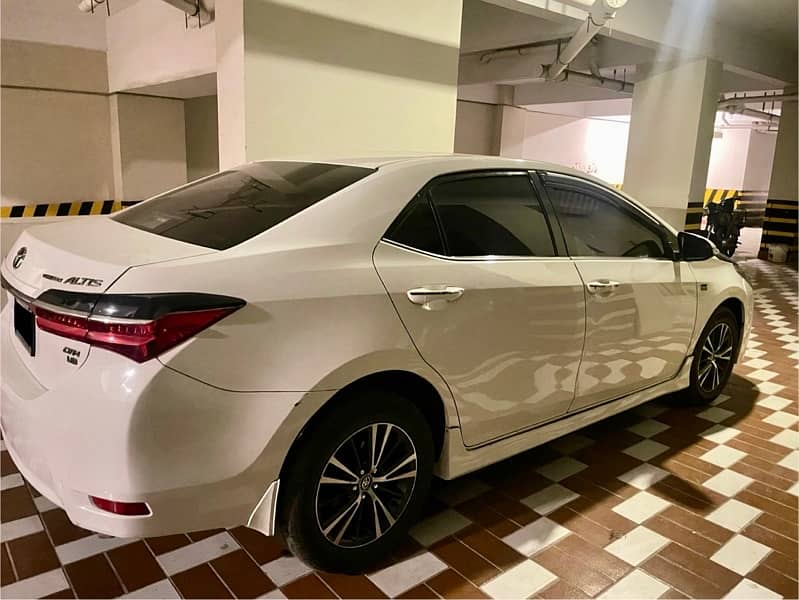 Toyota Altis Grande 2017 4