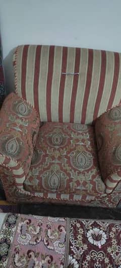 5 seater sofa in reasonably good condition 0