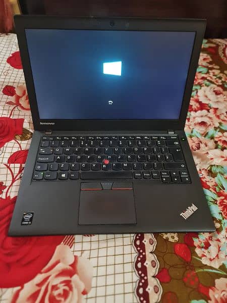 urgent sell 10/10 lenovo thinkpad 34k 4