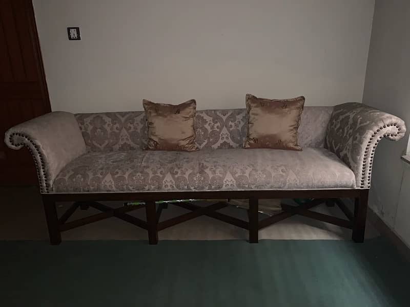 a three seater sofa settee 0