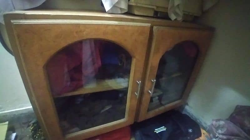 wooden table dressing table with glass door Urgent 1