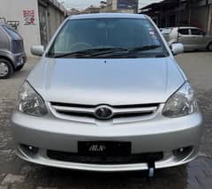 Toyota Platz 2003