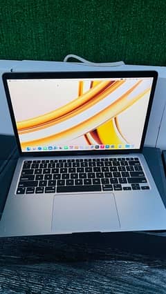 Macbook Air 2020 M1  8Gb Ram  256Gb Ssd  13”inch