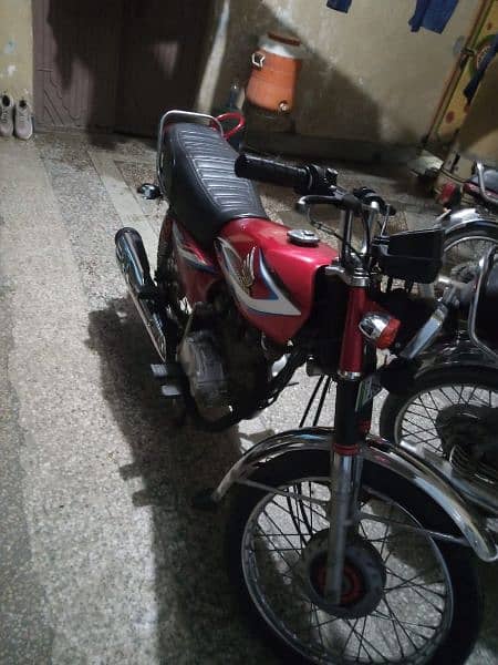 Honda 125 for urgent sale (ph:03479200315) 1