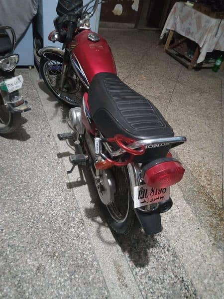 Honda 125 for urgent sale (ph:03479200315) 3