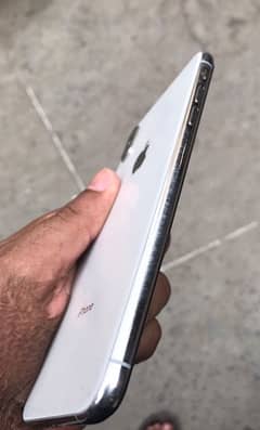 iphone xsmax PTA 64 GB