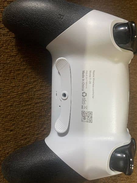 PS4 Pro Controller With Back Buttons 1