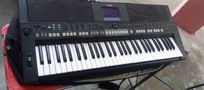 Yamaha Psr S-650 Keyboard Piano