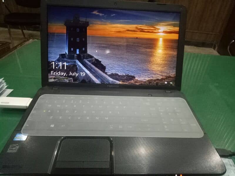 toshiba laptop with ssd hard 1