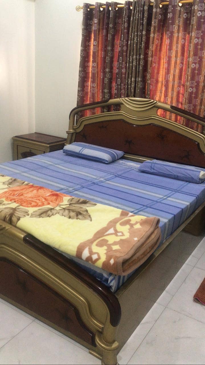 3 BED ROOM GUEST HOUSE PER DAY RENT 2 FLATS IN SOLDIER BAZAR 9